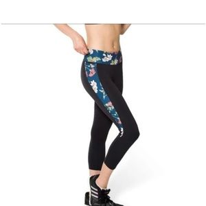 Blackmilk limited gorgeous garden navy battle spikes medium no tag